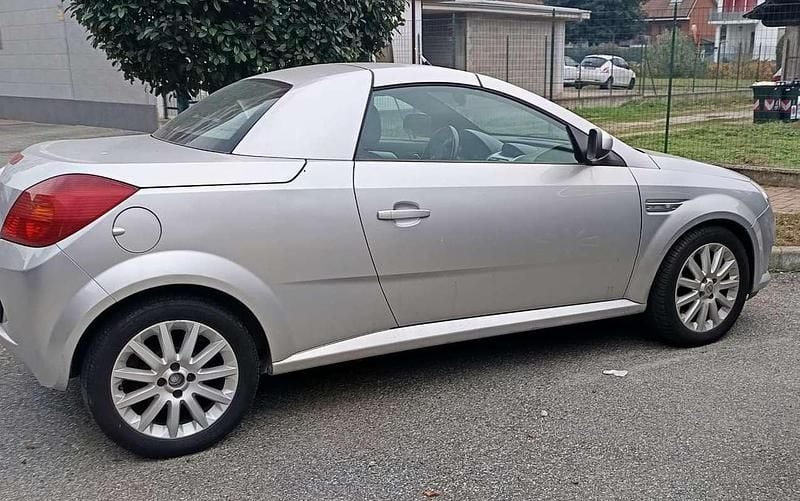 Usata Opel Tigra Edition 90 CV (66 kW) 2006 Station wagon