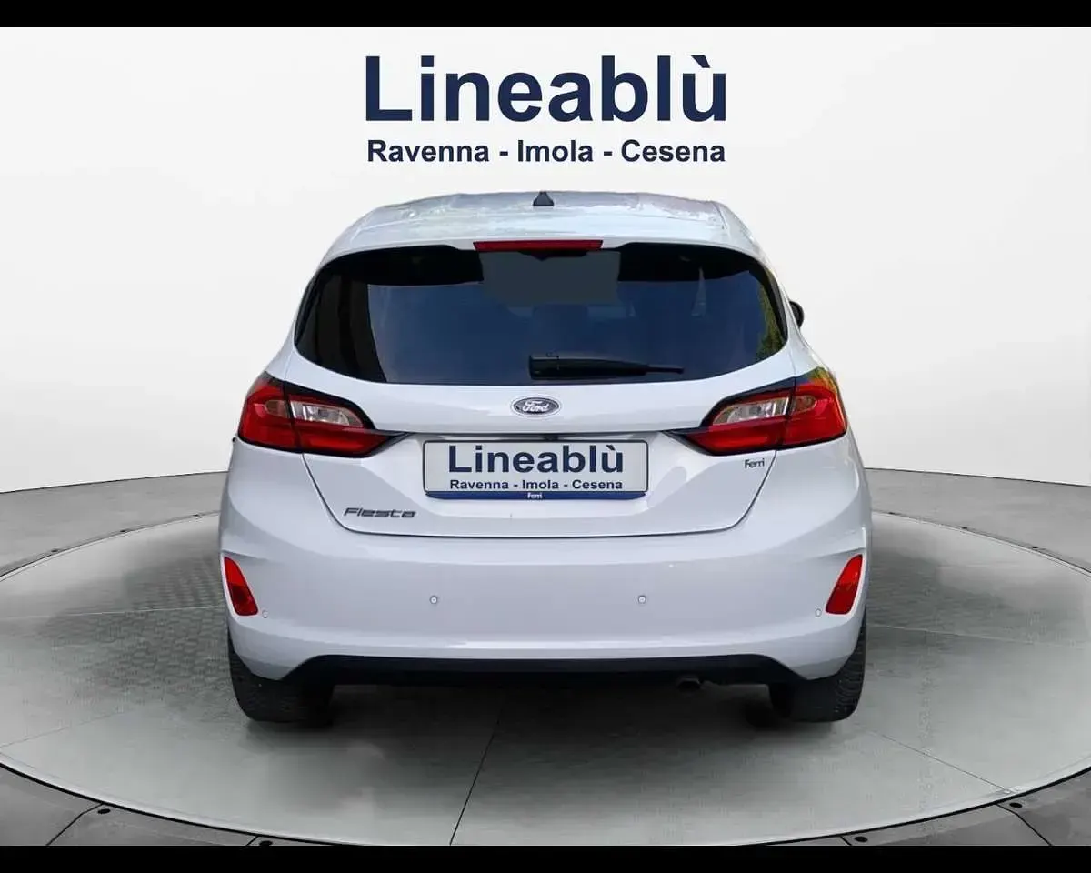 Usata Ford Fiesta Titanium 75 CV (55 kW) 2022 Bianco Utilitaria