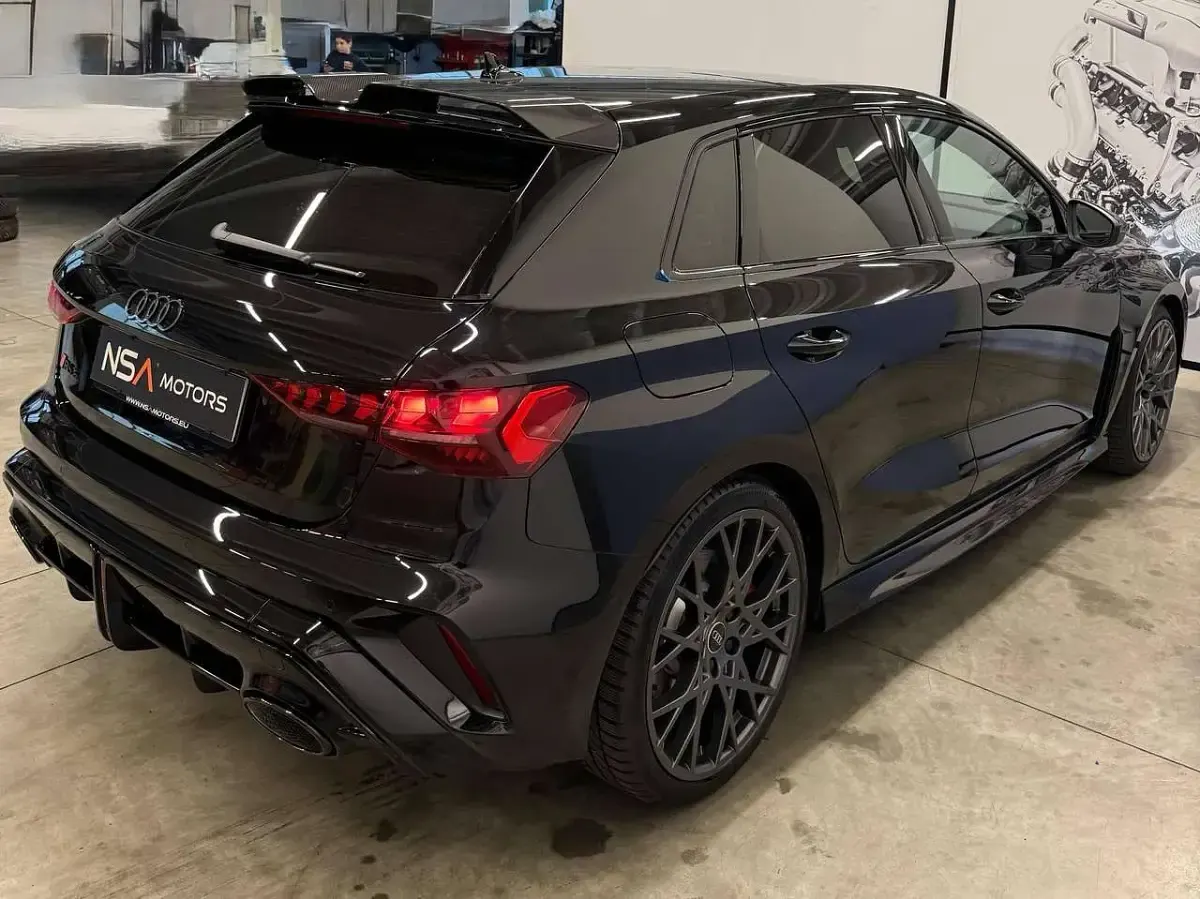 Usata Audi RS3 Sportback Ambiente 400 CV (294 kW) 2025 Nero Utilitaria