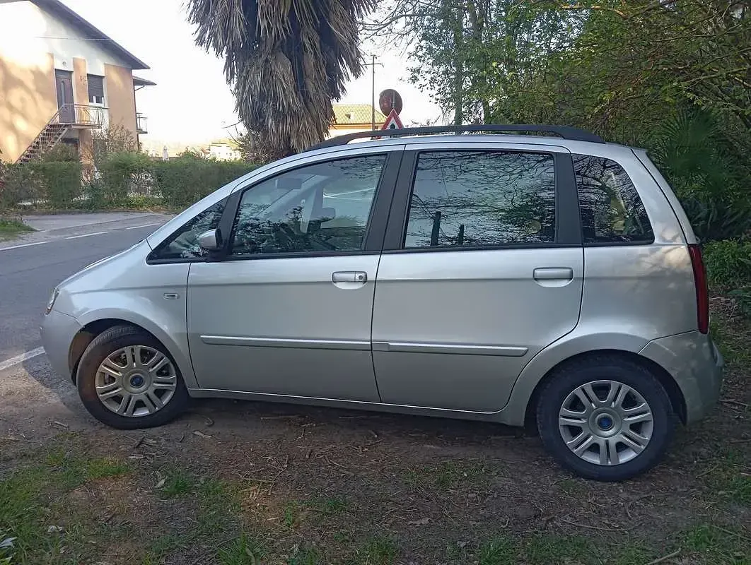 Usata Fiat Idea Dynamic 95 CV (69 kW) 2004 Monovolume