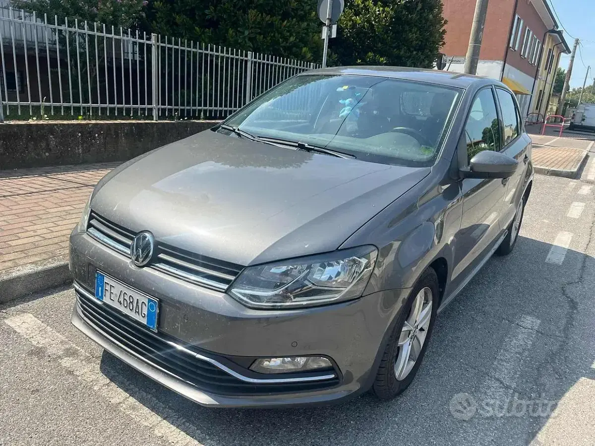 Usata VW Polo Comfortline 75 CV (55 kW) 2016 Grigio Berlina