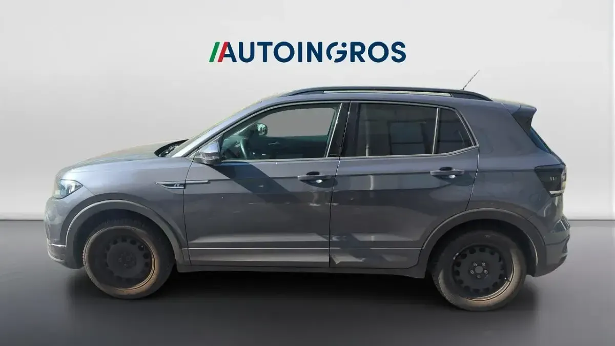 Usata VW T-Cross Sportline 110 CV (80 kW) 2024 Grigio SUV