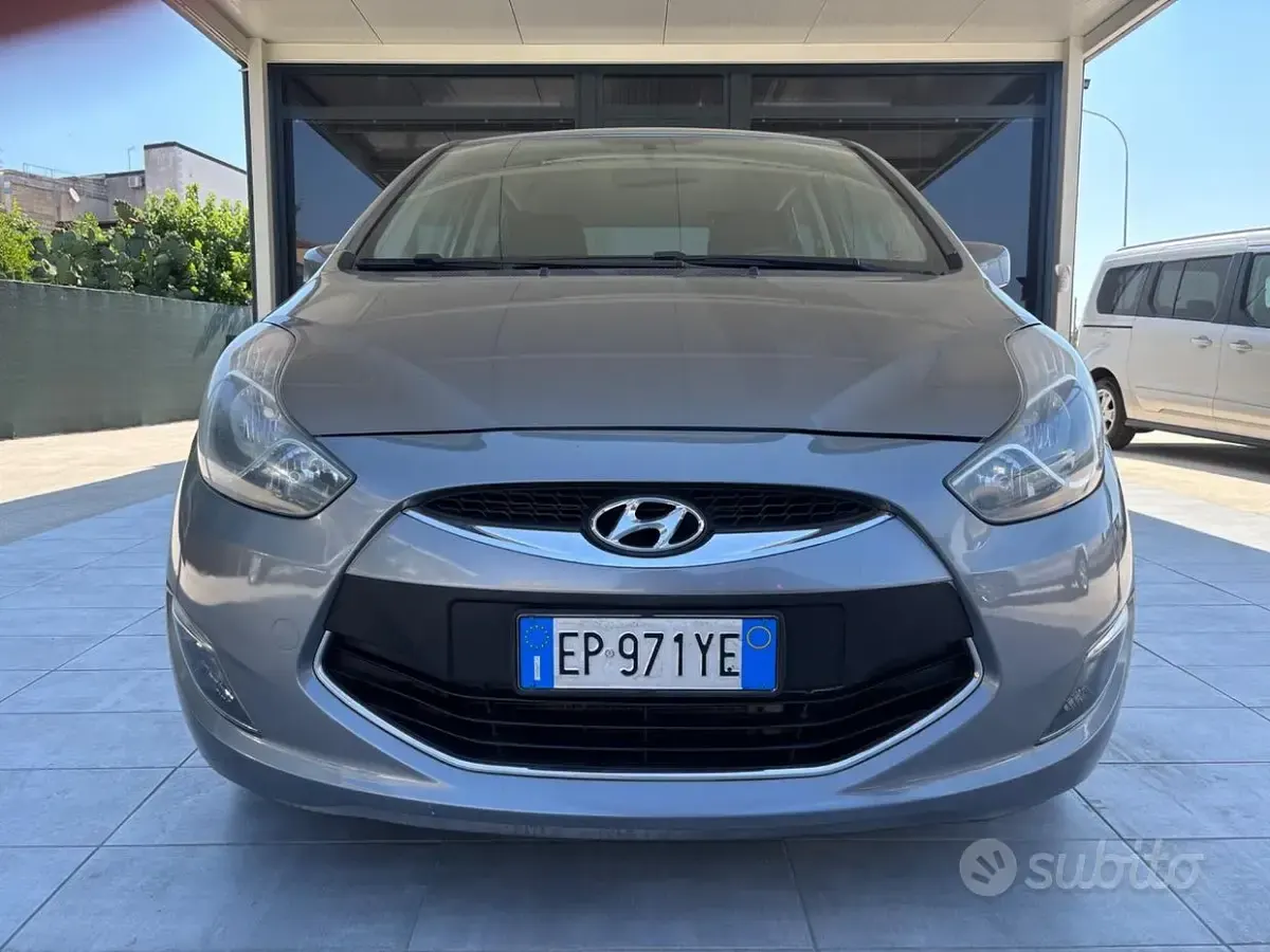 Usata Hyundai ix20 Style 90 CV (66 kW) 2013 Grigio Utilitaria