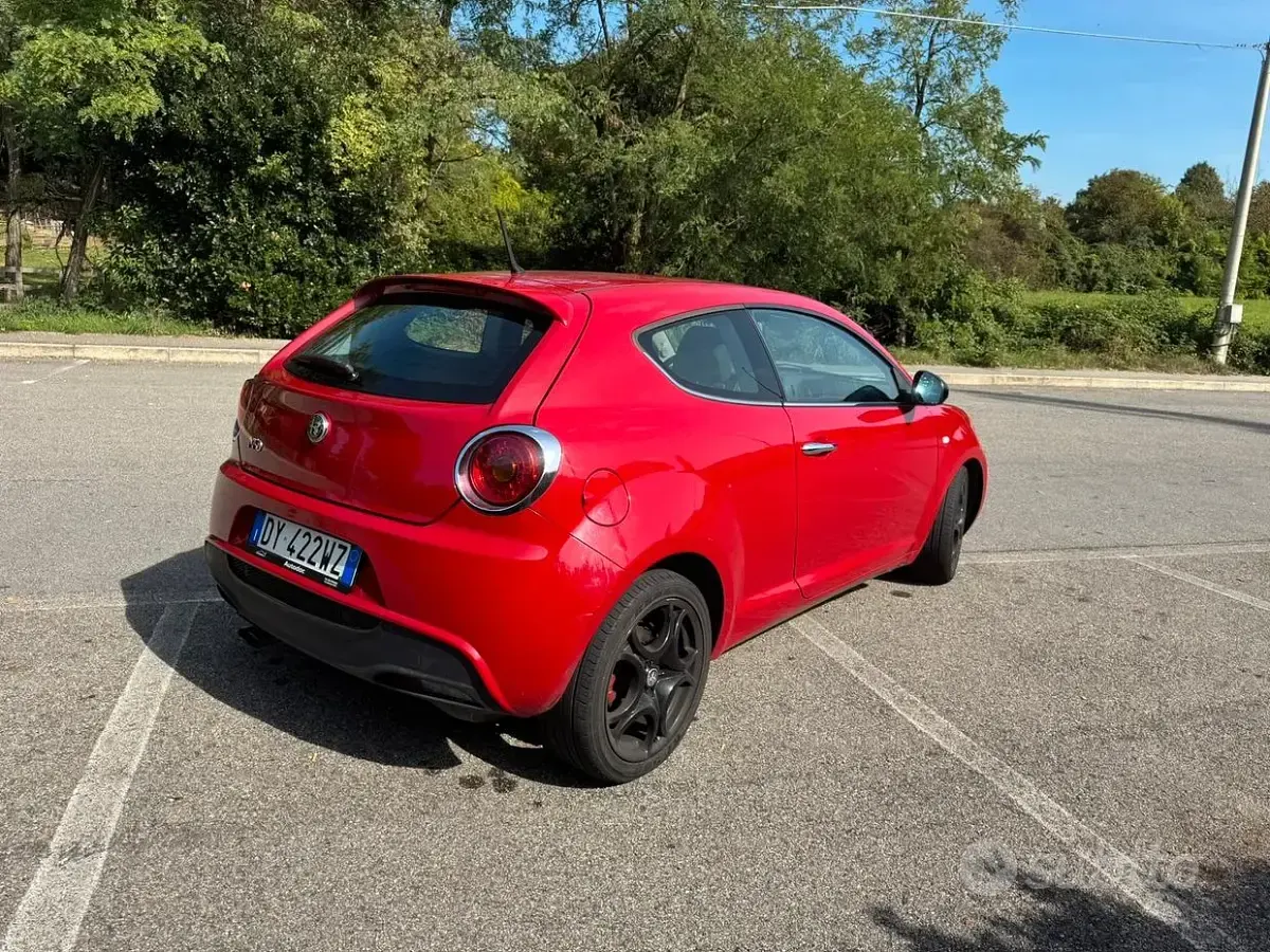 Usata Alfa Romeo MiTo Distinctive 90 CV (66 kW) 2009 Rosso Utilitaria