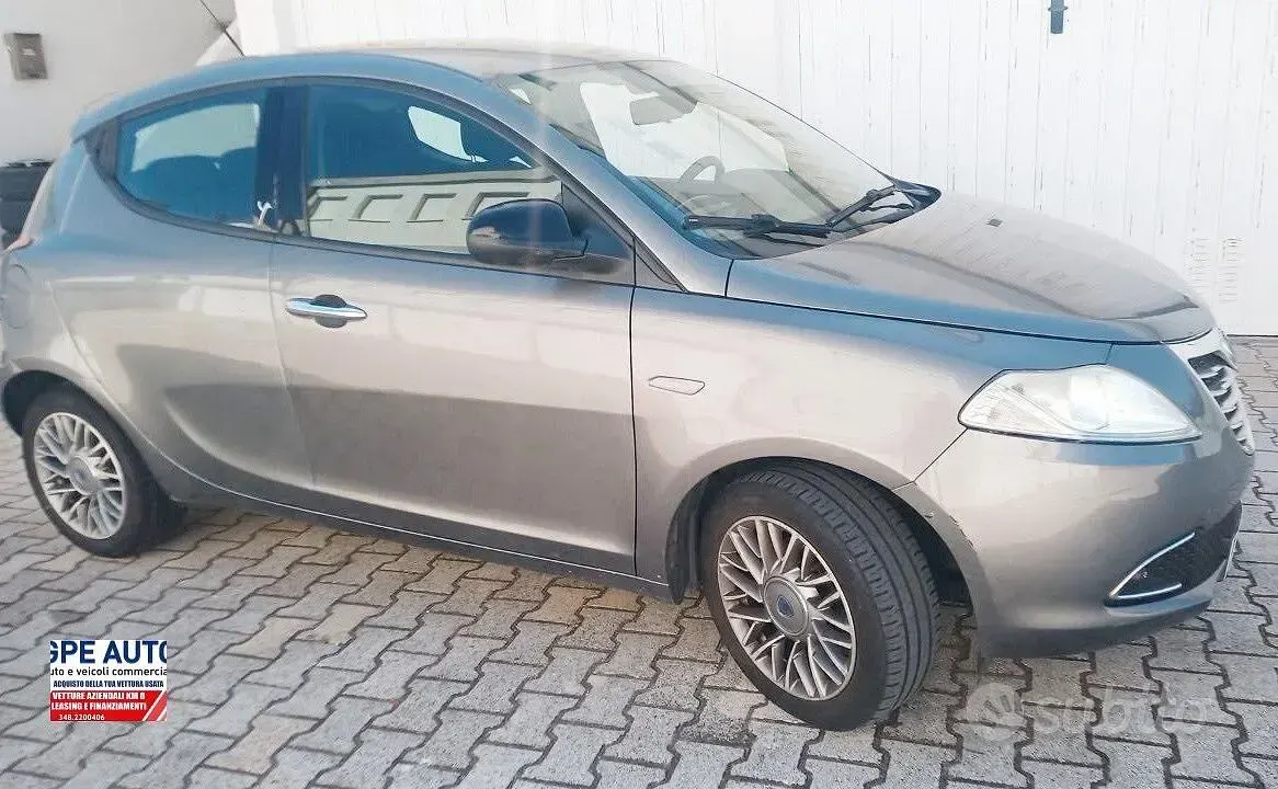 Usata Lancia Ypsilon S 69 CV (50 kW) 2012 Grigio Utilitaria
