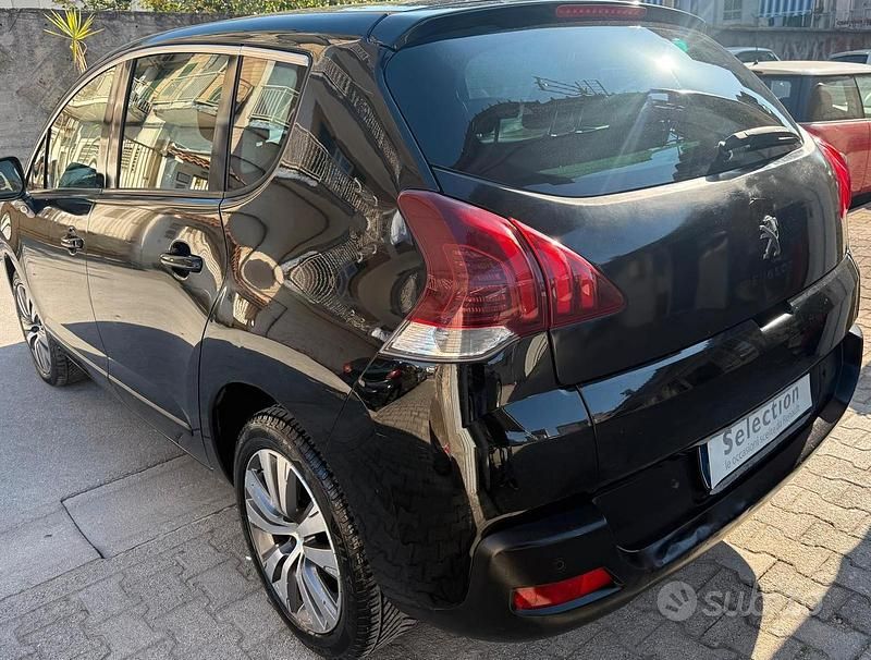 Usata Peugeot 3008 110 CV (80 kW) 2015 Nero Station wagon