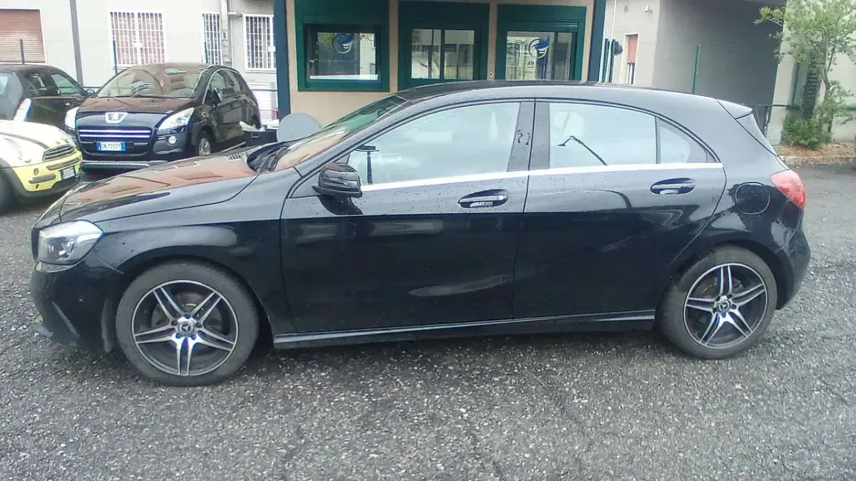 Usata Mercedes A200 Executive 136 CV (100 kW) 2017 Nero Utilitaria