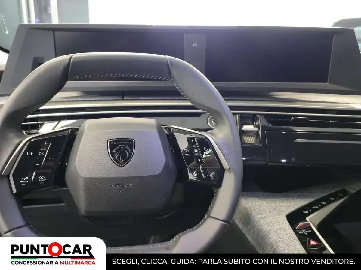 Usata Peugeot 5008 Allure 145 CV (106 kW) 2025 Blu/azzurro SUV