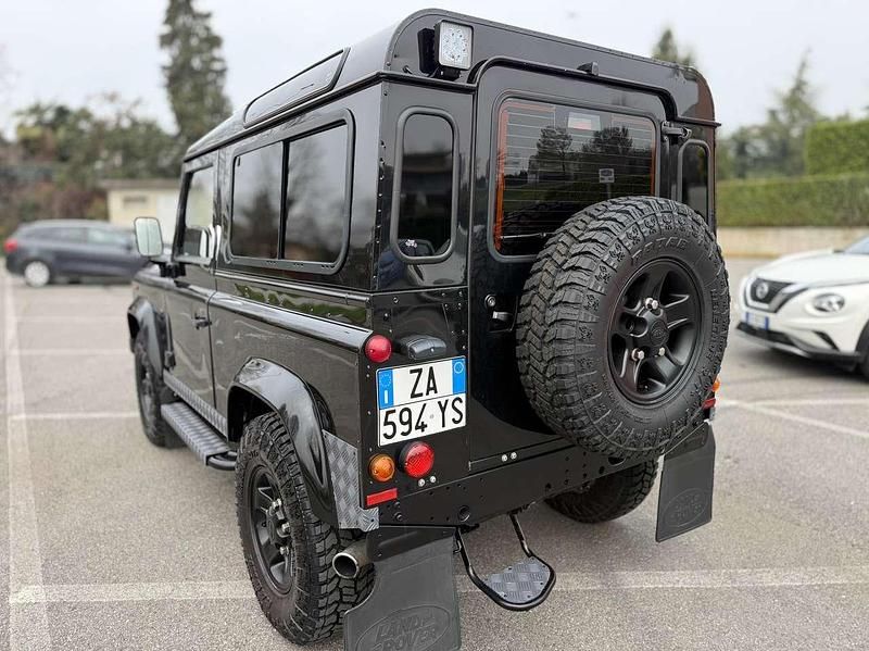 Usata Land Rover Defender 122 CV (89 kW) 2011 Nero SUV