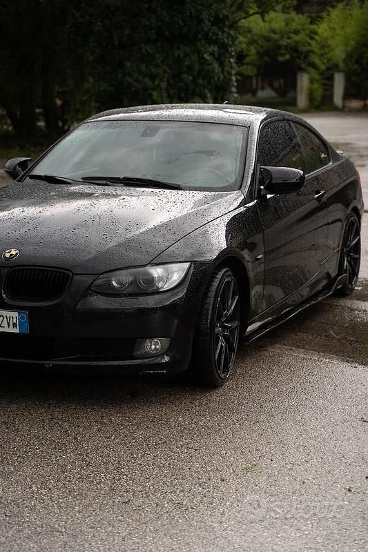 Usata BMW 320 Comfort Edition 184 CV (135 kW) 2011 Nero Coupé