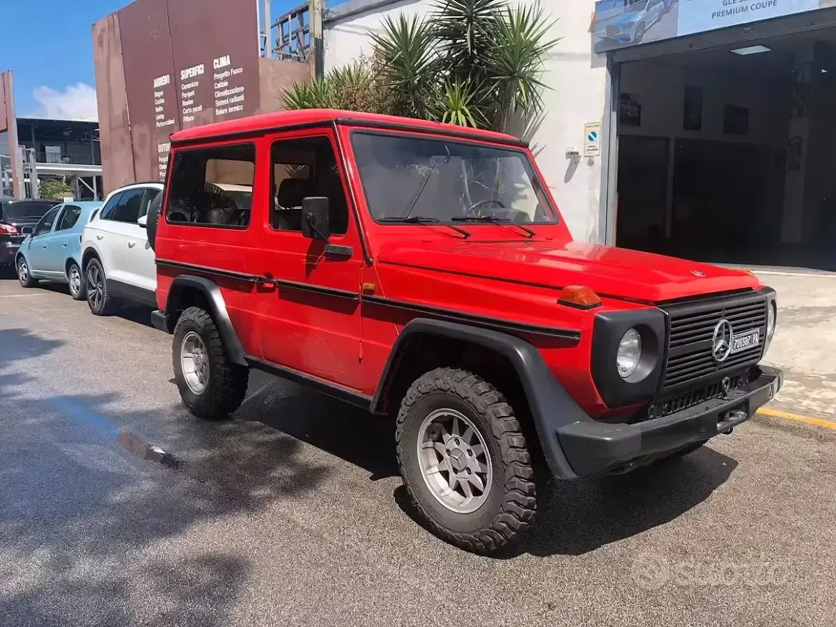 Occasion Mercedes 240 72 ch (52 kW) 1980 SUV