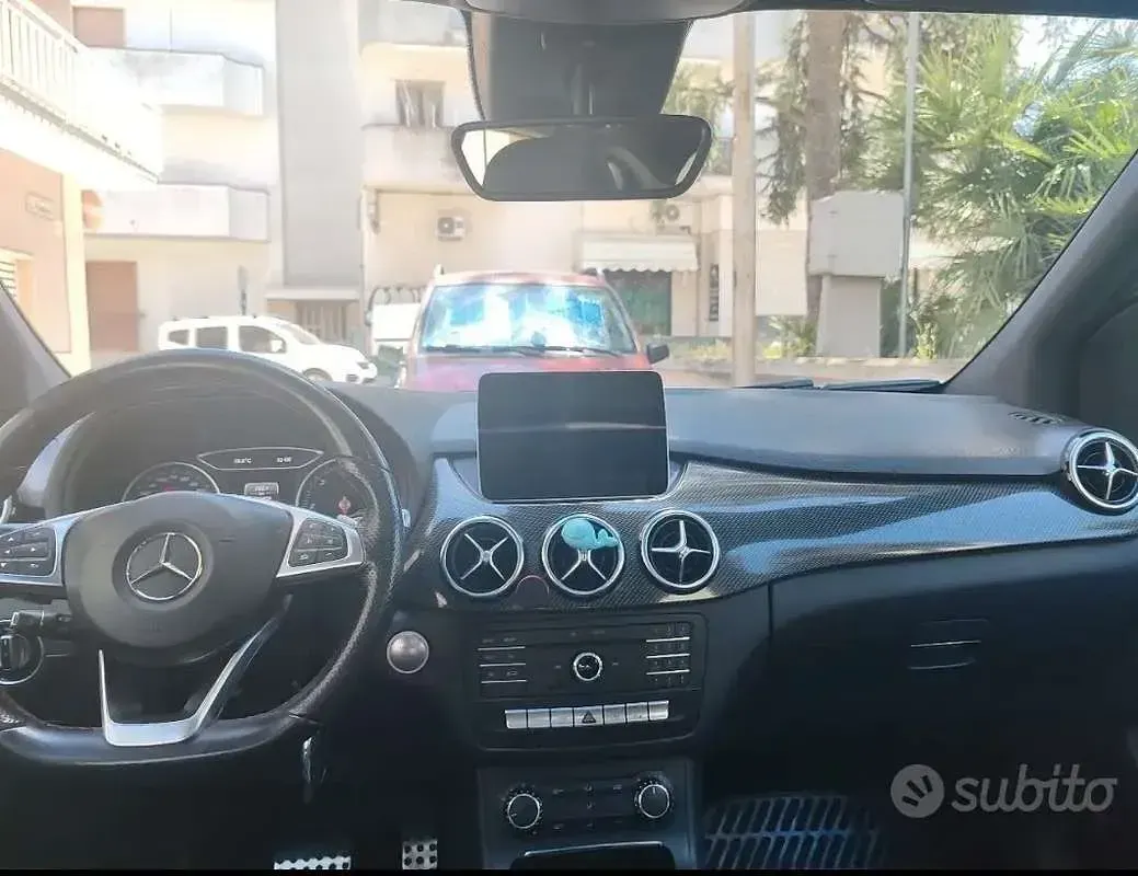 Usata Mercedes B180 109 CV (80 kW) 2018 Utilitaria
