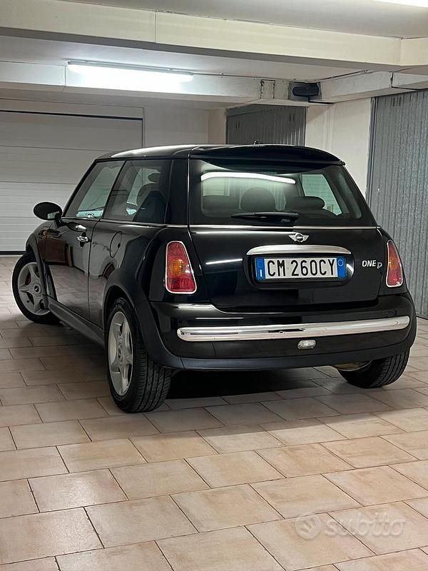 Usata Mini One D 75 CV (55 kW) 2004 Nero Utilitaria