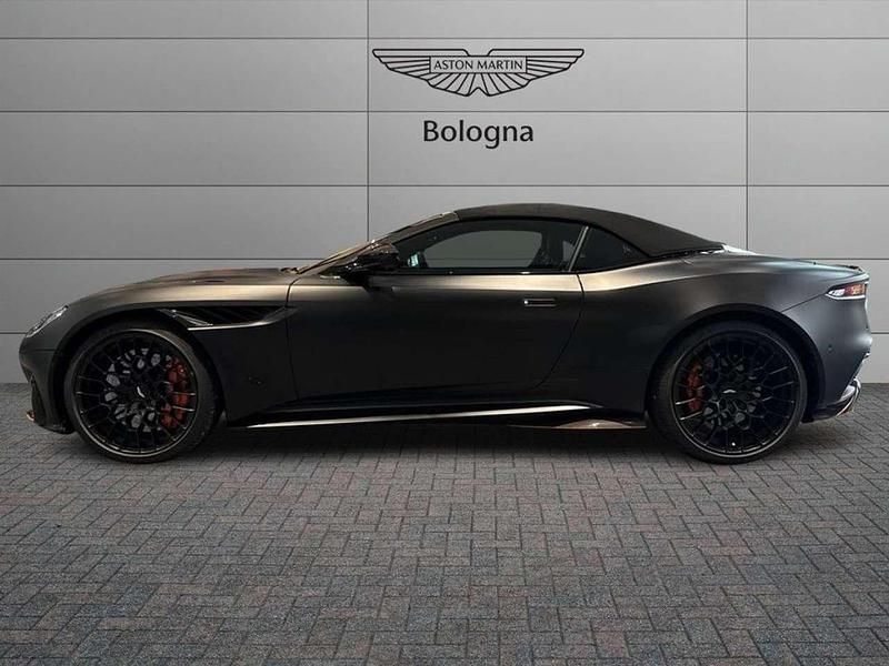 Usata Aston Martin DBS 725 CV (533 kW) 2024 Jet black Cabrio