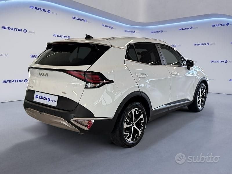 Usata Kia Sportage Style 240 CV (176 kW) 2022 Casa white [wd] SUV