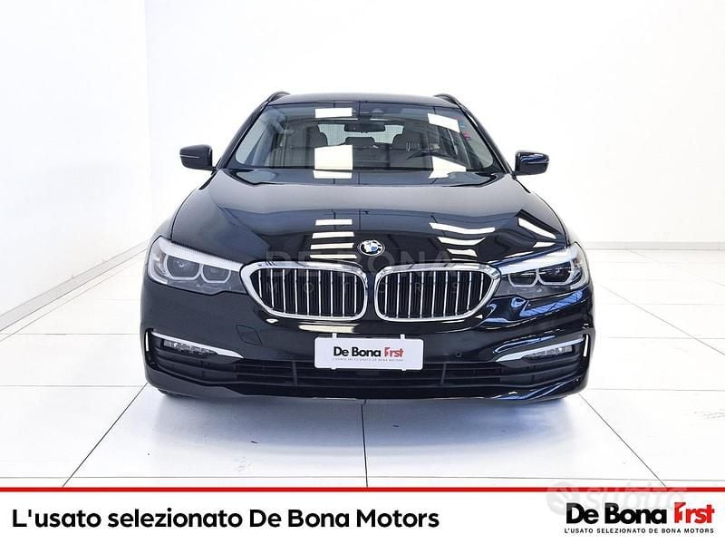 Usata BMW 530 Comfort Edition 249 CV (183 kW) 2019 Nero Station wagon