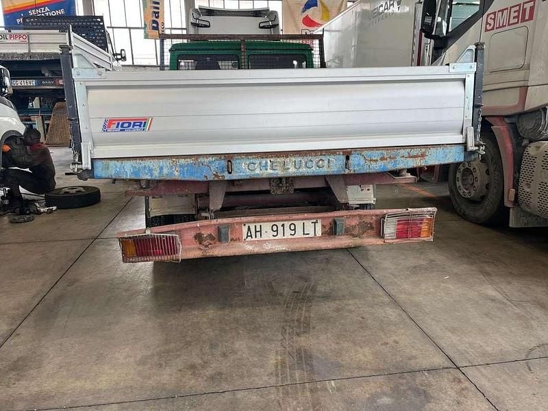 Usata Iveco Daily 88 CV (64 kW) 1991 Verde Furgone