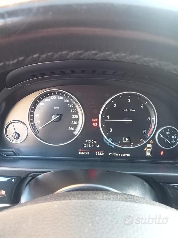 Usata BMW 520 Luxury Line 190 CV (139 kW) 2016 Nero Station wagon