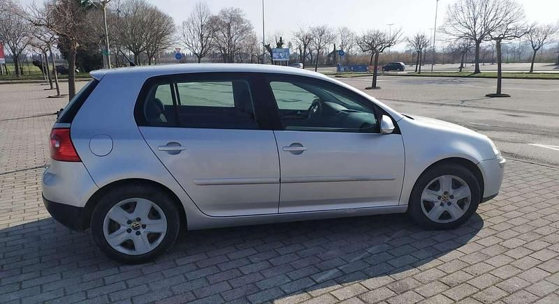 Usata VW Golf VI Comfortline 105 CV (77 kW) 2008 Argento Utilitaria