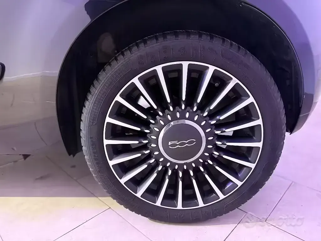 Usata Fiat 500 Riva 69 CV (50 kW) 2016 Nero Utilitaria