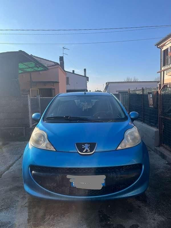 Usata Peugeot 107 68 CV (50 kW) 2008 Utilitaria