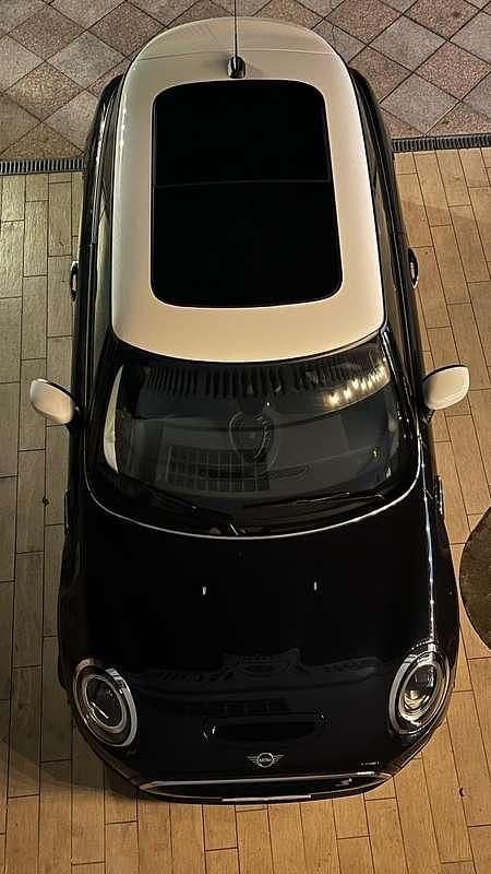 Usata Mini Cooper SE Resolute Edition 75 kW (102 CV) 2023 Blu/azzurro Utilitaria