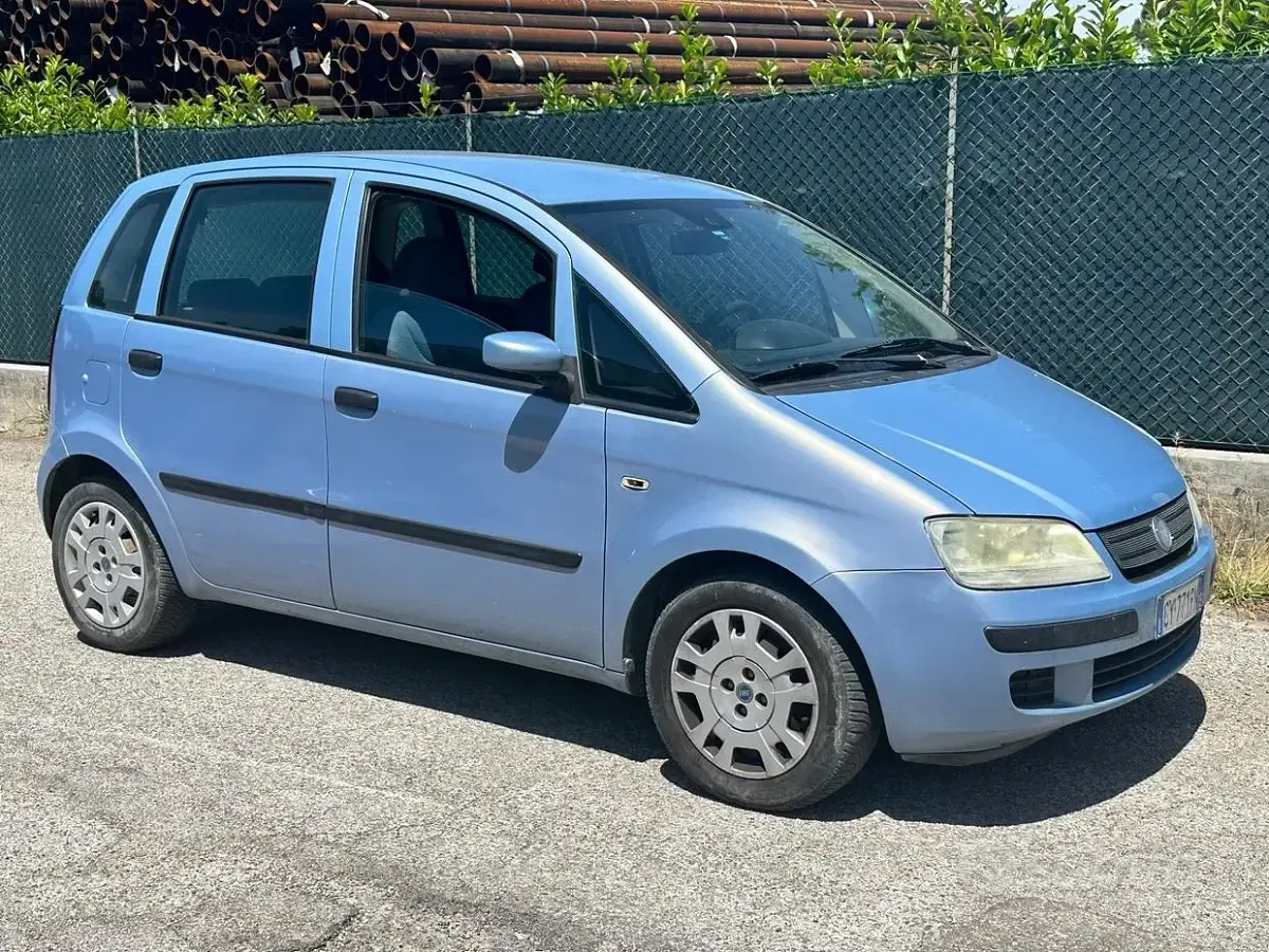 Usata Fiat Idea Dynamic 95 CV (69 kW) 2006 Bluazzurro Monovolume