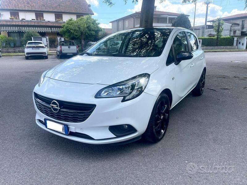 Usata 2017 Opel Corsa Innovation Tre volumi | 7500 € (Buon prezzo) - Immagine 1/4