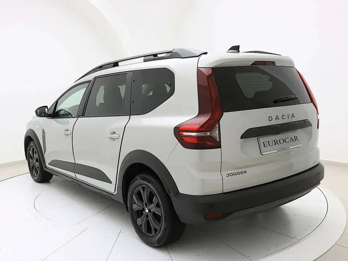 Usata Dacia Jogger Extreme 101 CV (74 kW) 2022 Argento Monovolume