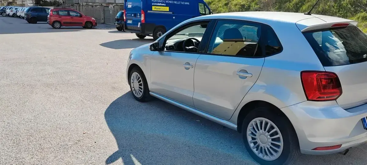 Usata VW Polo 90 CV (66 kW) 2016 Argento Berlina