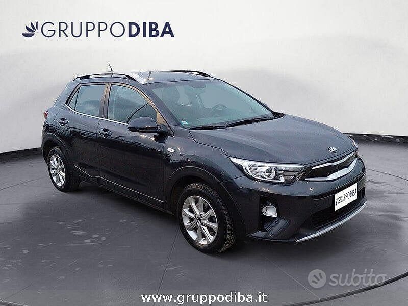 Usata Kia Stonic 110 CV (80 kW) 2018 Grigio SUV