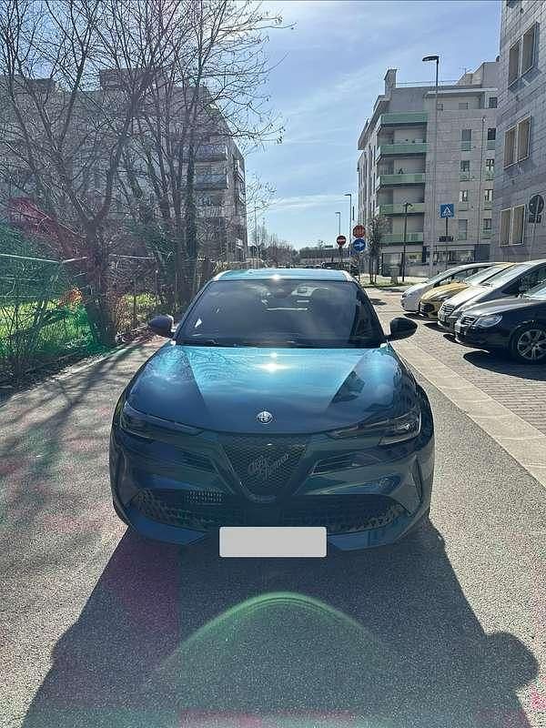 Usata Alfa Romeo Junior 136 CV (100 kW) 2025 Blu/azzurro SUV