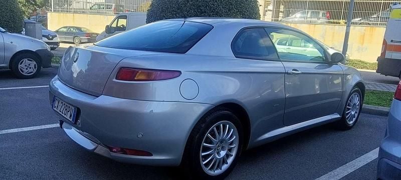 Usata Alfa Romeo GT Distinctive 150 CV (110 kW) 2005 Coupé