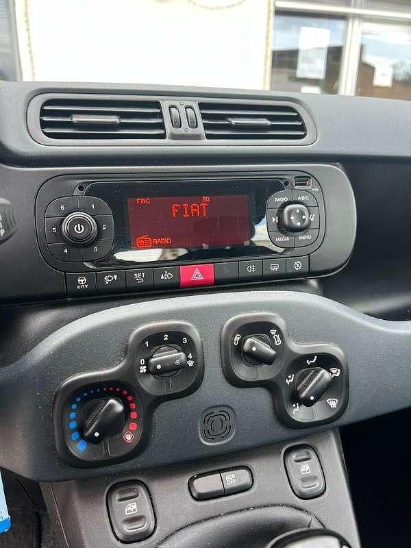 Usata Fiat Panda 69 CV (50 kW) 2021 Grigio Utilitaria