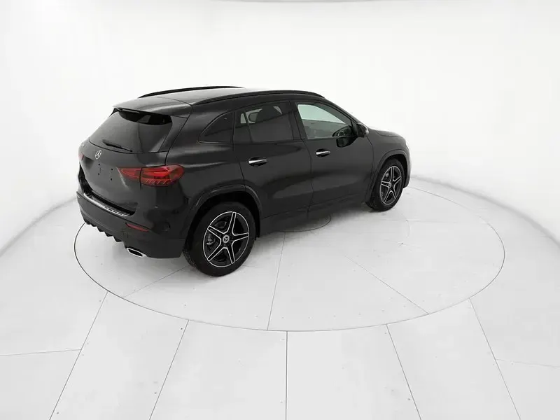 Nuova Mercedes GLA180 AMG line 136 CV (100 kW) 2026 Nero SUV
