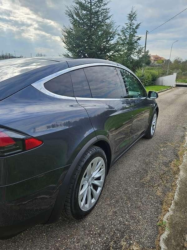Usata Tesla Model X 244 kW (333 CV) 2016 Grigio SUV