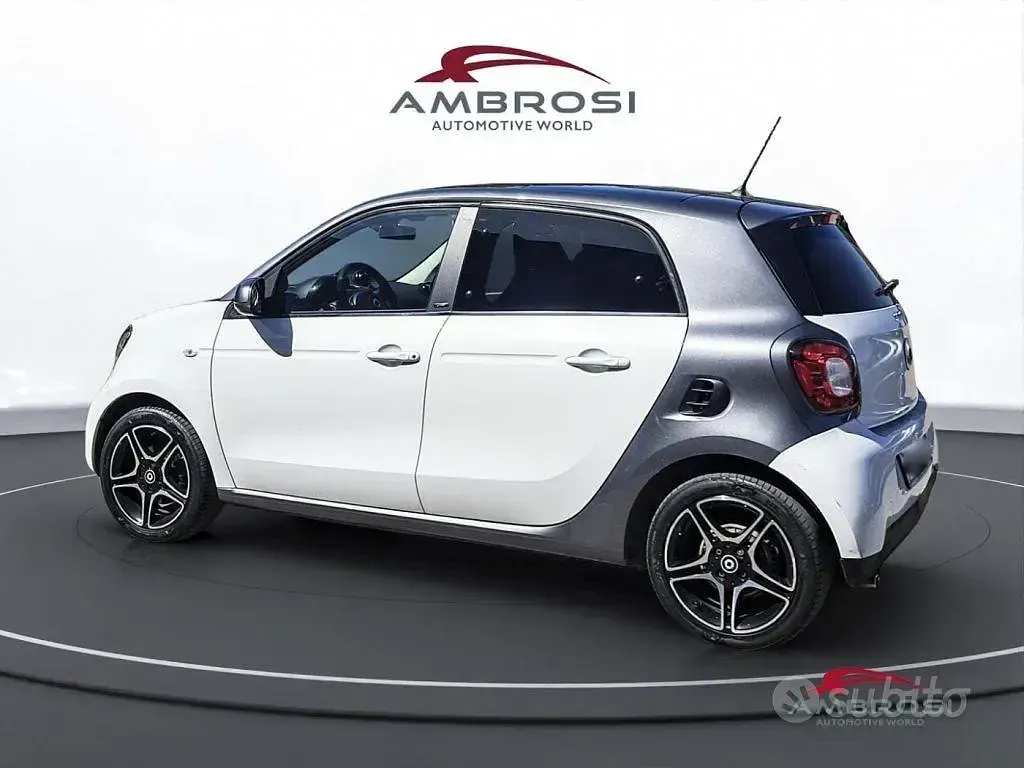 Usata Smart ForFour Prime 90 CV (66 kW) 2016 Bianco Utilitaria