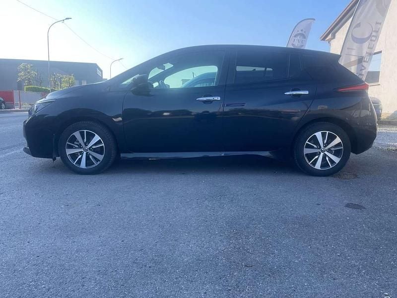 Usata Nissan Leaf Acenta 89 kW (122 CV) 2020 Blu Utilitaria