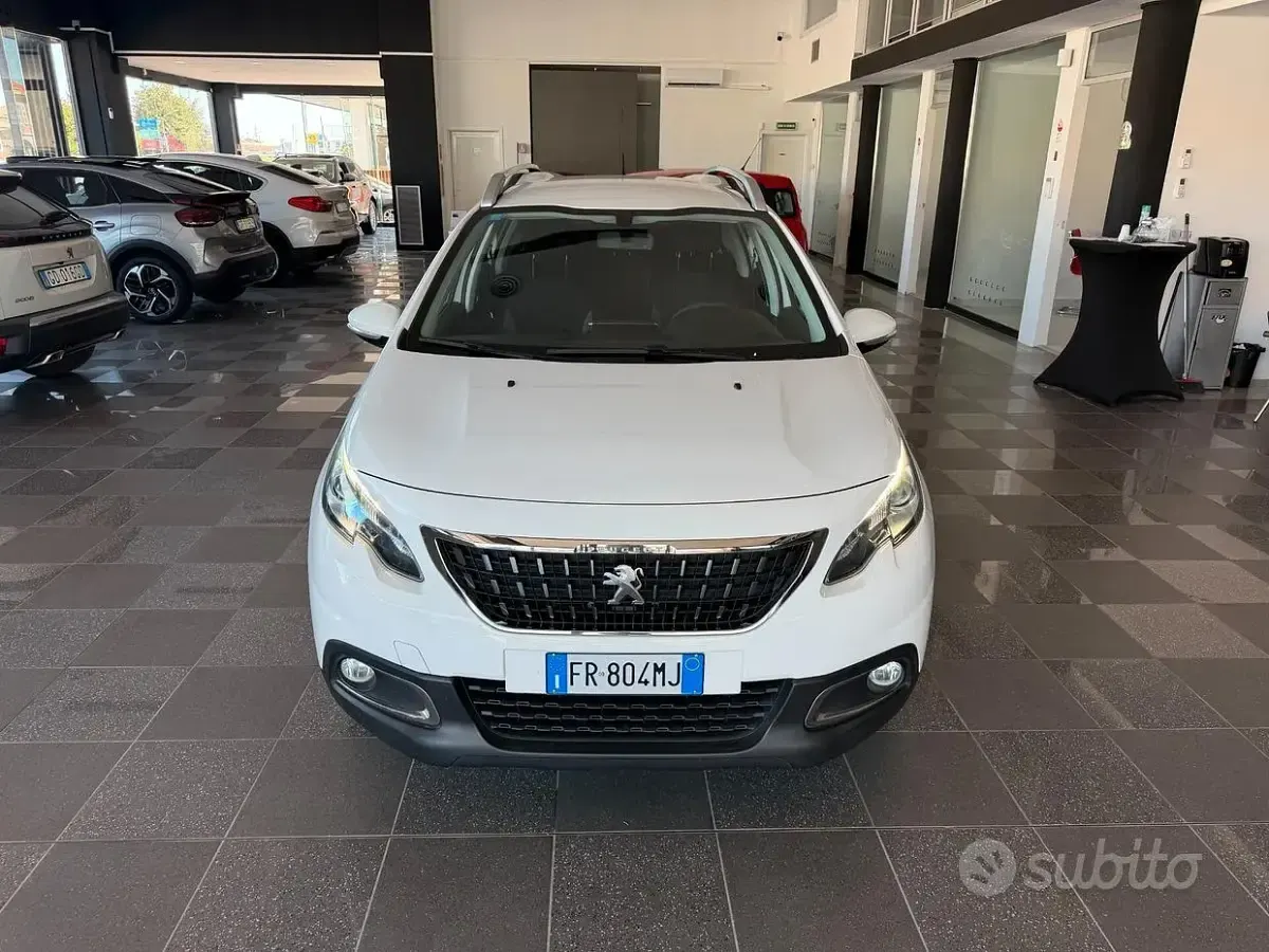 Usata Peugeot 2008 Active 75 CV (55 kW) 2018 Bianco SUV