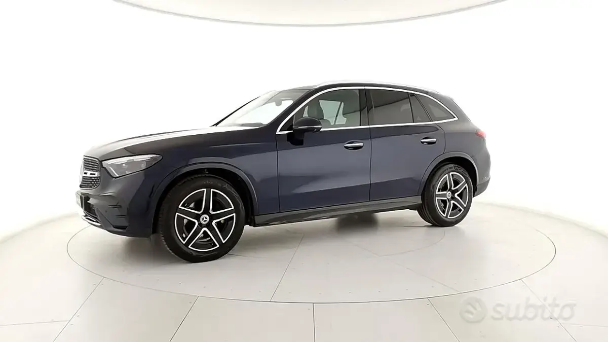 Usado Mercedes GLC220 AMG 197 CV (144 kW) 2022 Azul SUV