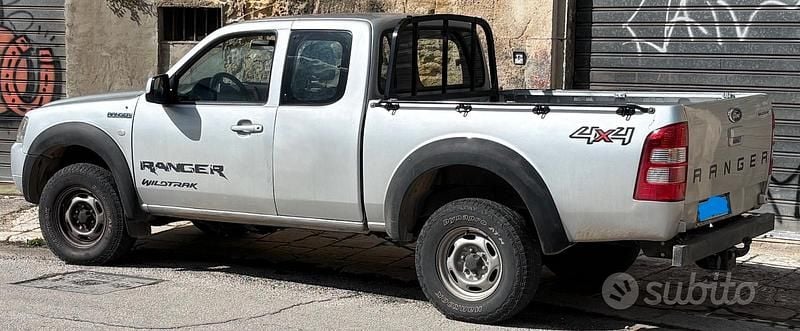 Usata Ford Ranger 143 CV (105 kW) 2008 Grigio Pick-up