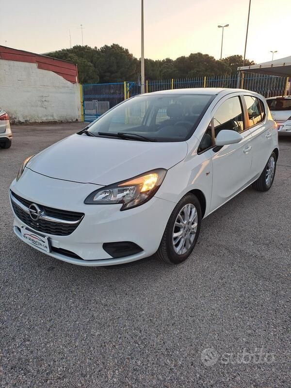 Usata Opel Corsa 90 CV (66 kW) 2017 Bianco Berlina