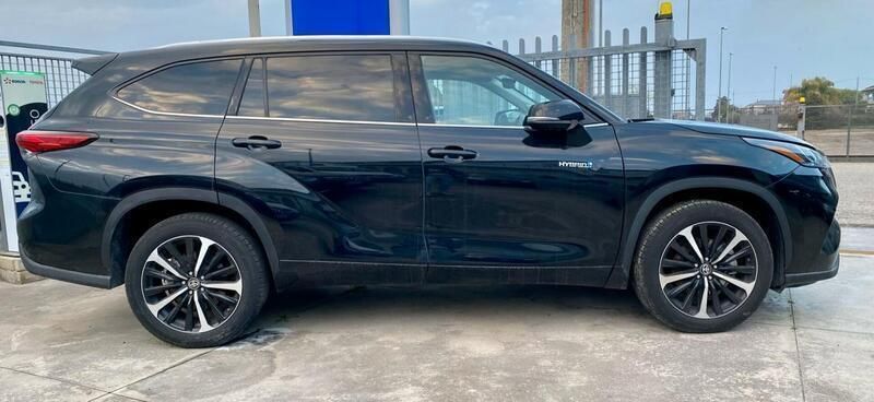 Usata Toyota Highlander Executive 190 CV (139 kW) 2021 Nero SUV