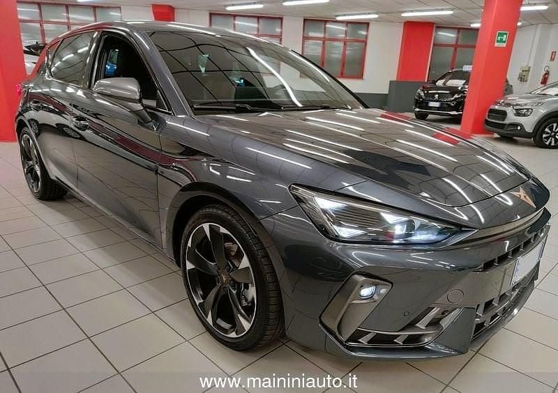 Usata Cupra Leon 150 CV (110 kW) 2025 Grigio scuro Utilitaria