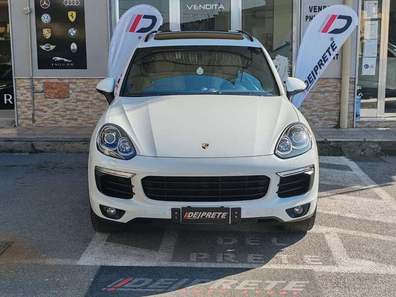 Bianco Usata 2017 Porsche Cayenne Platinum Edition SUV | 26.999 € (Super prezzo) - Immagine 1/4