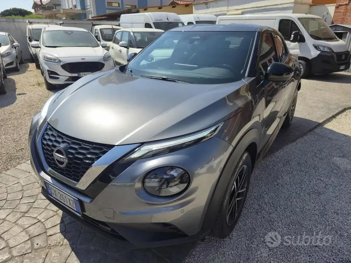 Usata Nissan Juke N-Connecta 114 CV (83 kW) 2024 Grigio scuro SUV