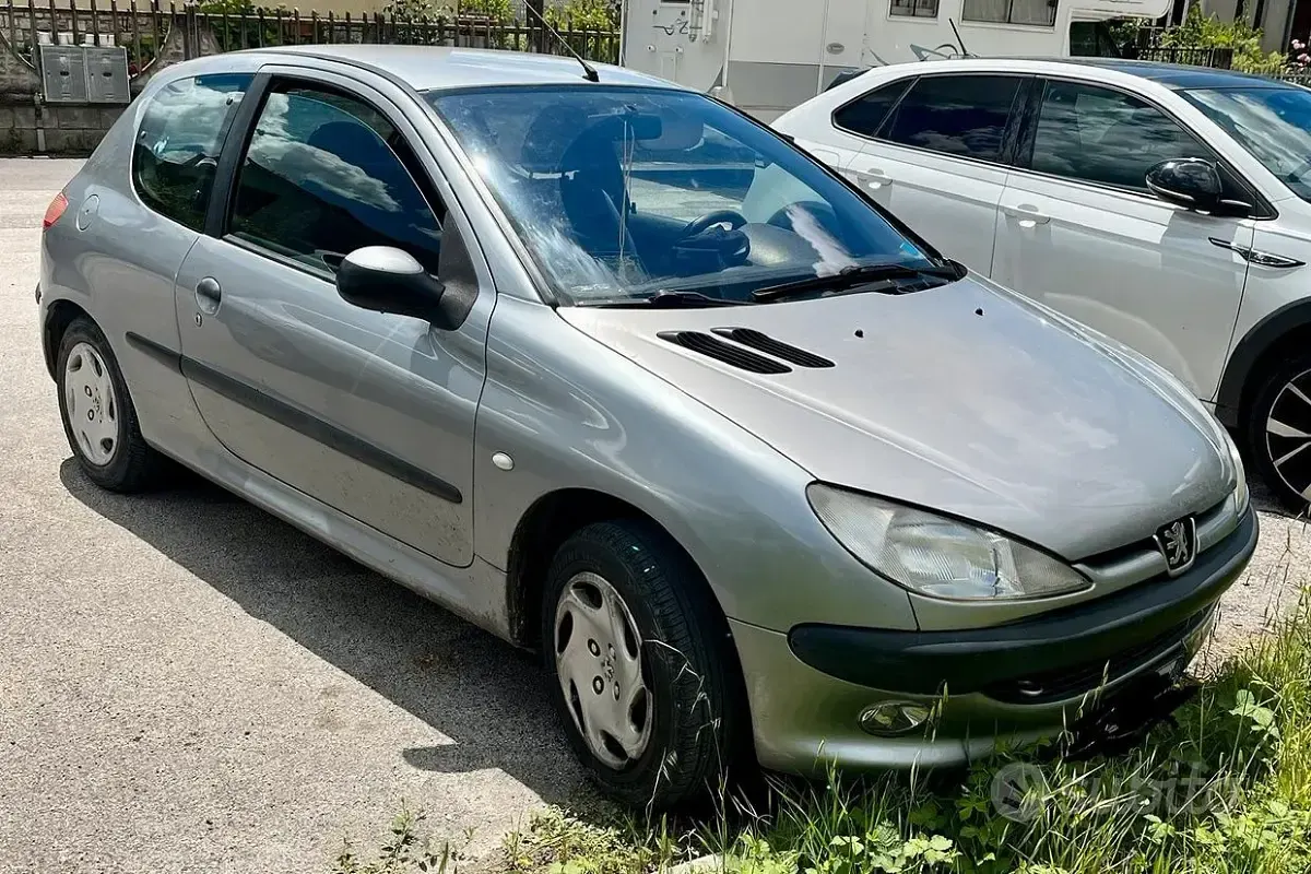 Usata Peugeot 206 60 CV (44 kW) 2002 Grigio Berlina