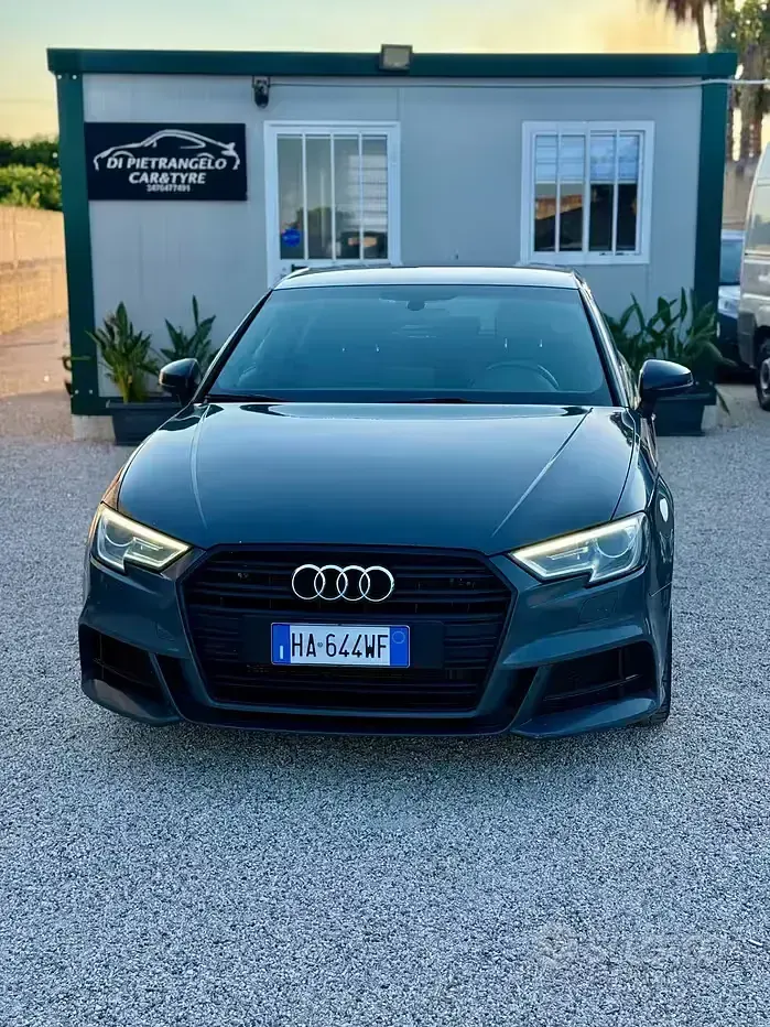 Usata Audi A3 S-Line 150 CV (110 kW) 2018 Grigio Berlina