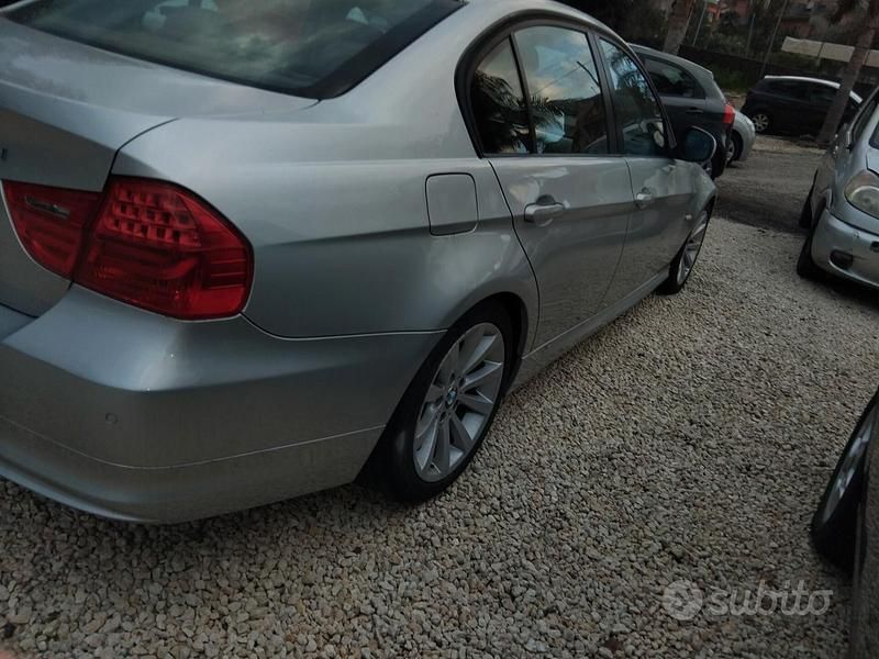 Usata BMW 320 177 CV (130 kW) 2009 Grigio Berlina