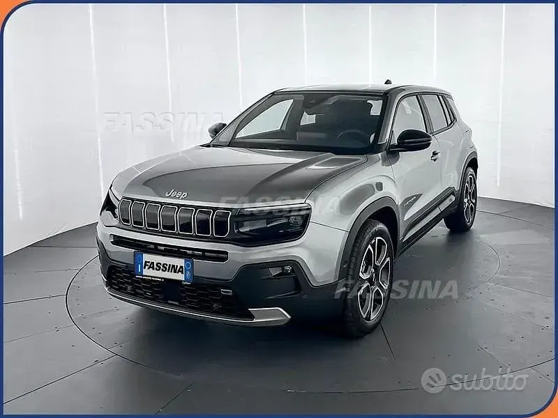 Nuova Jeep Avenger Summit 100 CV (73 kW) 2026 Grigio SUV